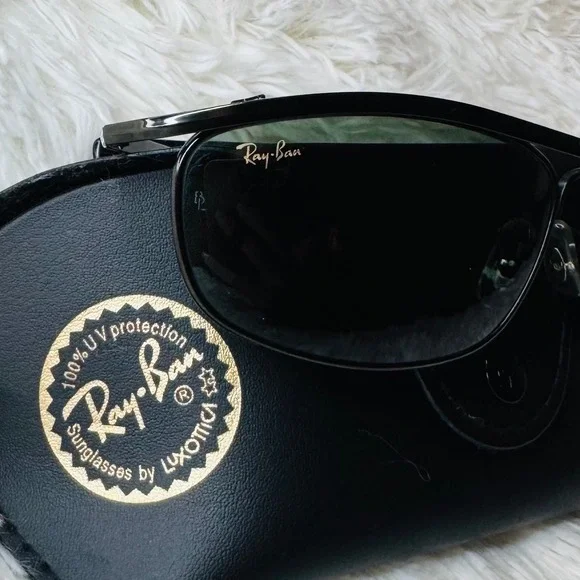 Vintage Ray-Ban B&L Olympian W0646 Black Metal Frame Sunglasses with Case - Picture 2 of 8